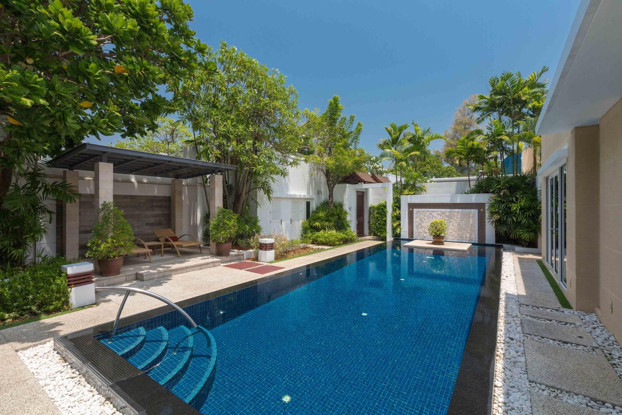 Splash Beach Resort, Maikhao Phuket - Sha Extra Plus Mai Khao Exteriér fotografie The swimming pool at the residence