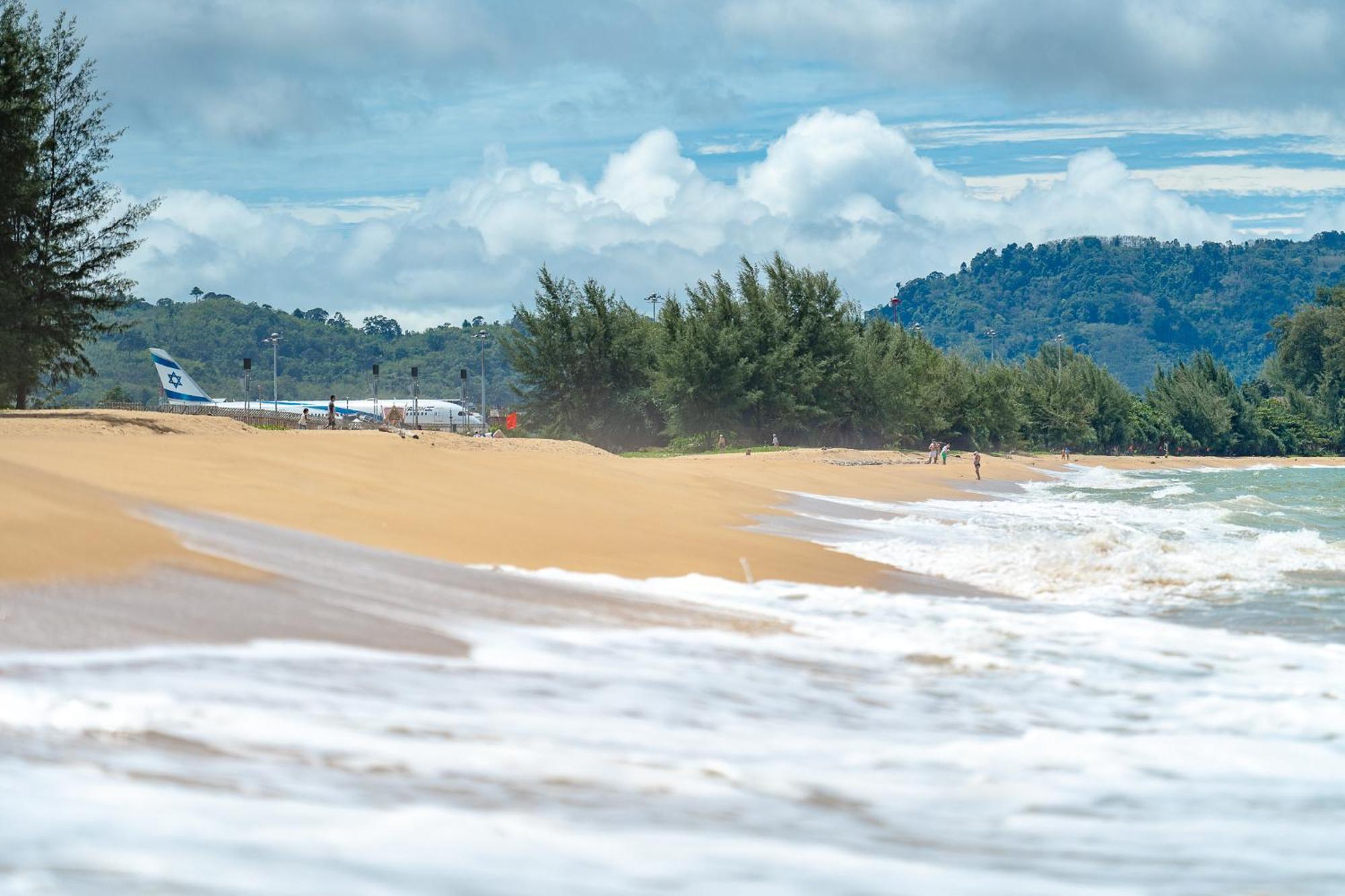 Splash Beach Resort, Maikhao Phuket - Sha Extra Plus Mai Khao Exteriér fotografie Beach at the resort